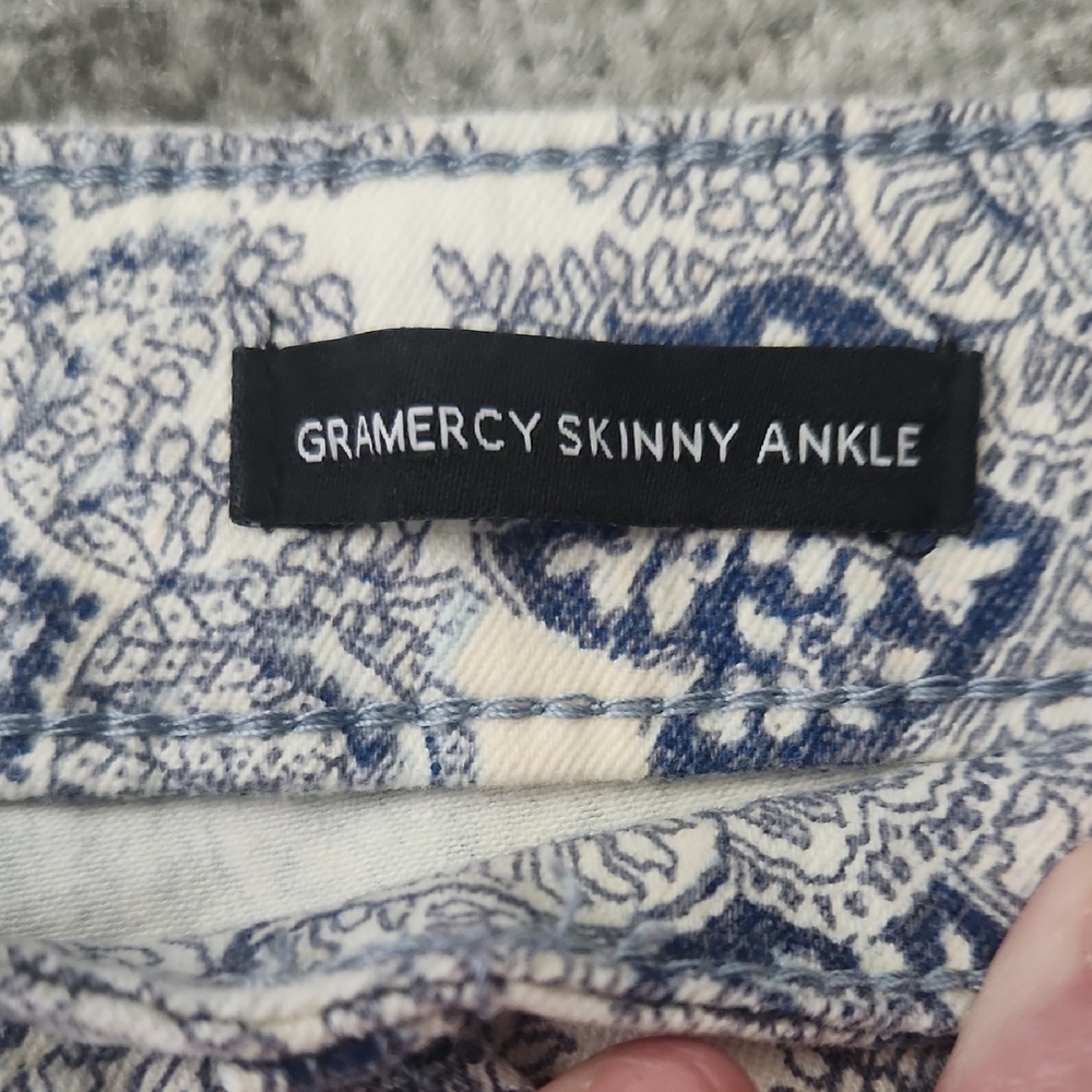 Nine West Blue and White Paisley Skinny Jeans - Picture 4 of 8